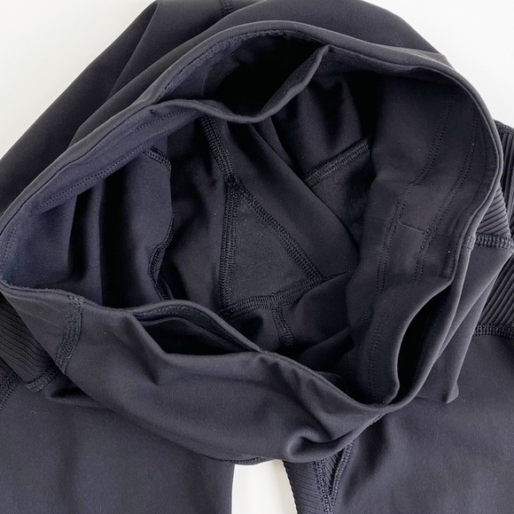 SOLD Lululemon On Repeat High Rise Tight Black 4 - Picture 11 of 12